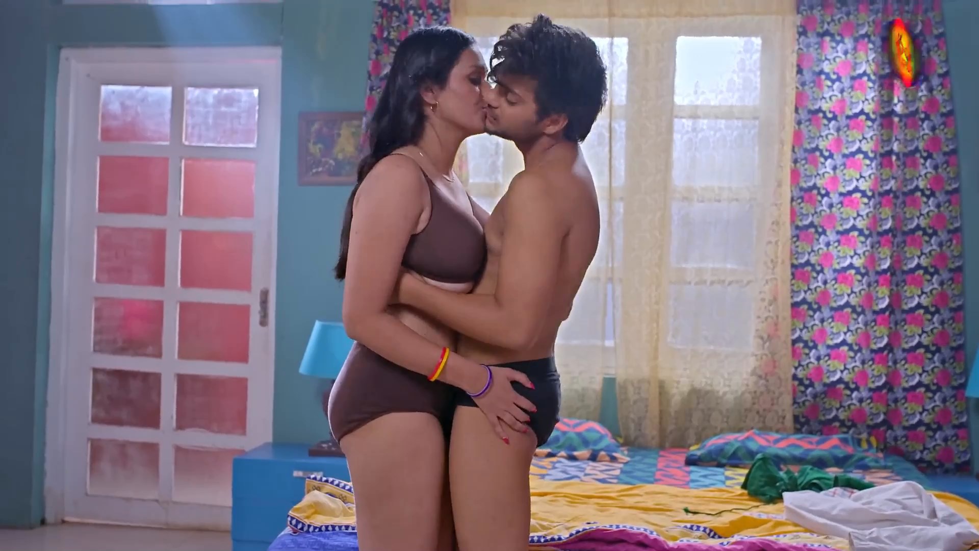 Adhuri Aas S02E05 2023 Hindi Hot Web Series – HuntersApp